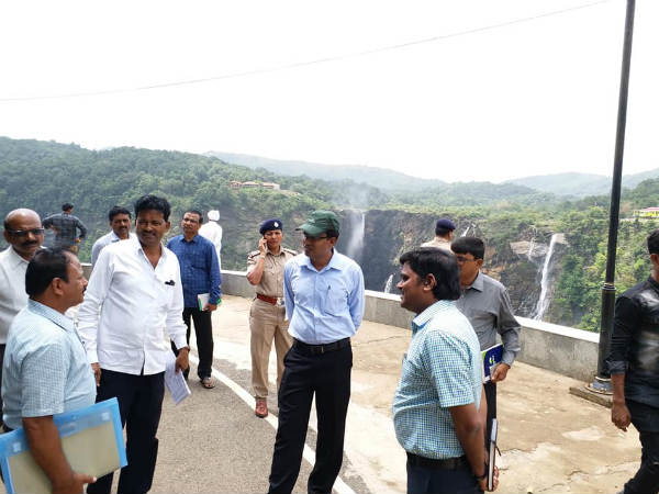 ವಾಹನದ ಪಾರ್ಕಿಂಗ್ ವ್ಯವಸ್ಥೆ