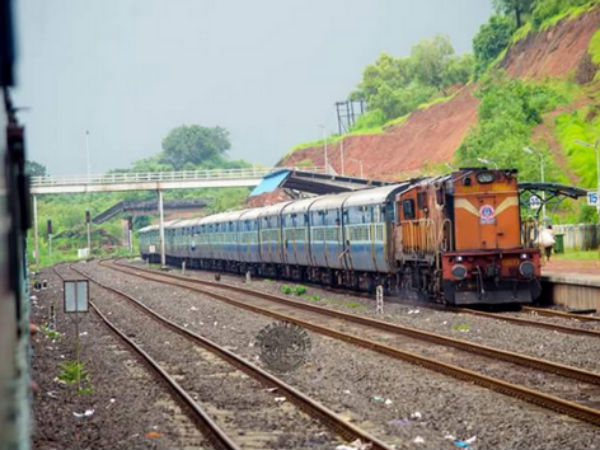 ಟೊಂಕ ಕಟ್ಟಿ ನಿಂತಿದೆ