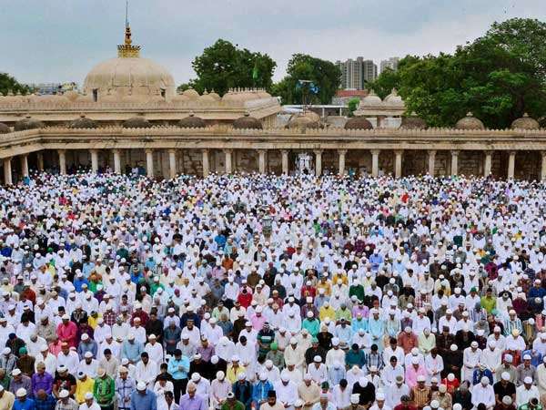 ಈದ್ಗಾ ಮೈದಾನಕ್ಕೆ ಬರುತ್ತದೊಂದು ಶವ !