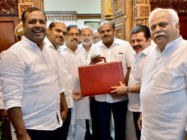 ಸಾಲಮನ್ನಾಕ್ಕೆ ನಾಲ್ಕು ಹಂತದಲ್ಲಿ ಹಣ ಬಿಡುಗಡೆ