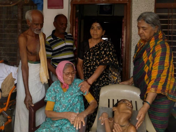 ಸ್ವಂತ ಮನೆಯೇ ಆಶ್ರಮ