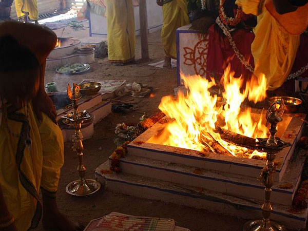 ಅಶುಭ ಫಲ ಇರುವವರು ಹೋಮ ಮಾಡಿಸಿಕೊಳ್ಳುವುದು ಉತ್ತಮ