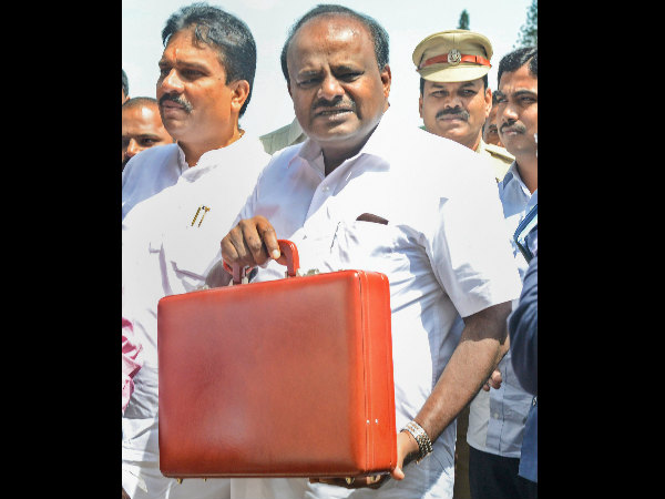 ಬಾಗಲ್ಕೋಟೆಗೆ ಚಂಬು ನೀಡಿದ ಸ್ವಾಮಿ