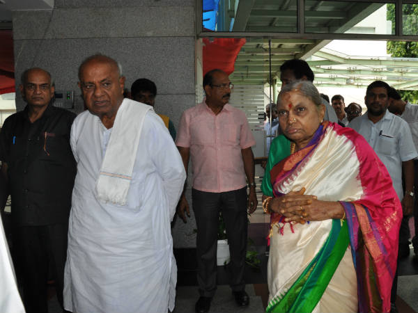ಮೊದಲ ಬಾರಿಗೆ ಕರ್ನಾಟಕ ಭವನಕ್ಕೆ ಭೇಟಿ