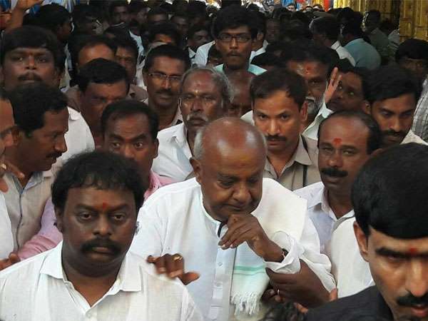 ಕುಟುಂಬಕ್ಕೆ ನಿಷ್ಠರನ್ನಾಗಿರುವವರನ್ನೇ ಆಯ್ಕೆ?
