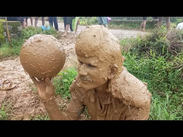 ಮನಸೆಳೆದ ಹಗ್ಗಜಗ್ಗಾಟ
