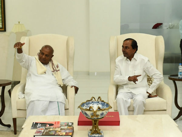ಪರಸ್ಪರ ಶುಭಾಶಯವ ವಿನಿಮಯ
