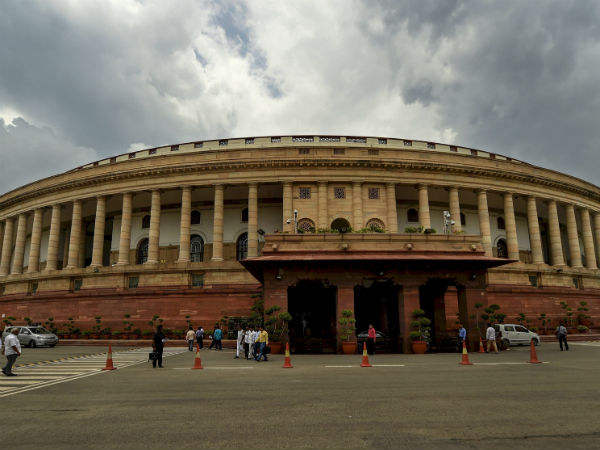 ಸದನದ ಒಳಗಿನ ಮಾತುಗಳು
