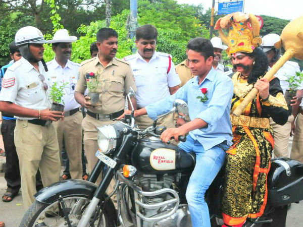 ಹೆಲ್ಮೆಟ್ ಧರಿಸದಿರುವವರಿಗೆ ಯಮನ ಸ್ವಾಗತ