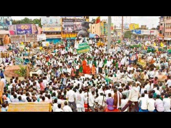 ಅಖಂಡ ಕರ್ನಾಟಕದ ರಕ್ಷಣೆಗೆ ಬದ್ಧ