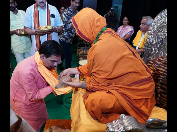 ಶ್ರೀಗಳ ಗೋಸೇವೆಗೆ ಸದಾ ಕೈಜೋಡಿಸುತ್ತೇವೆ, ಸಂಸದ ಕಟೀಲ್