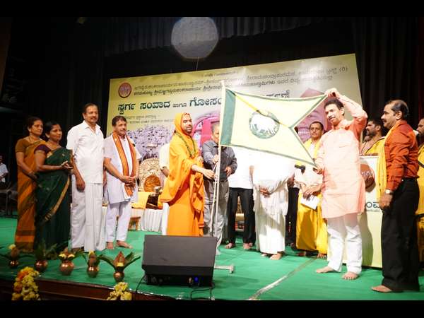 ಗೋವಿನ ಬಗ್ಗೆಯೇ ಸದಾ ಚಿಂತಿಸುವ ಸ್ವಾಮೀಜಿಯವರು ಇಡೀ ಸಮಾಜದ ಹೆಮ್ಮೆ