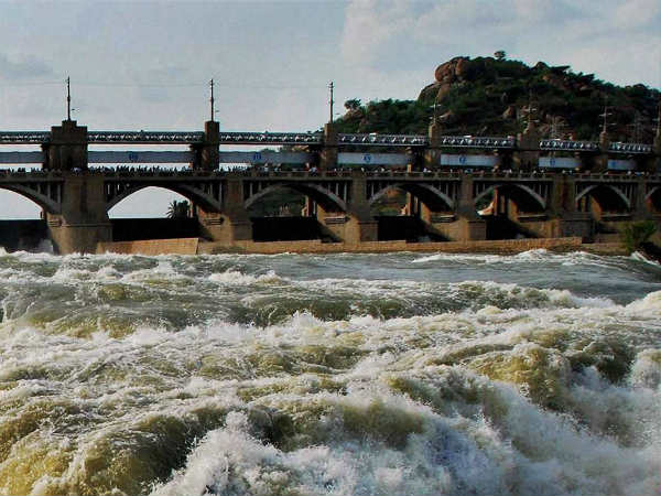ನೀರಾವರಿ ಪ್ರದೇಶಕ್ಕೆ ಹರಿವು