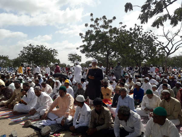 ಬಳ್ಳಾರಿಯಲ್ಲಿ ಅನಾಹುತಗಳಿಂದ ರಕ್ಷಿಸಲು ಪ್ರಾರ್ಥನೆ