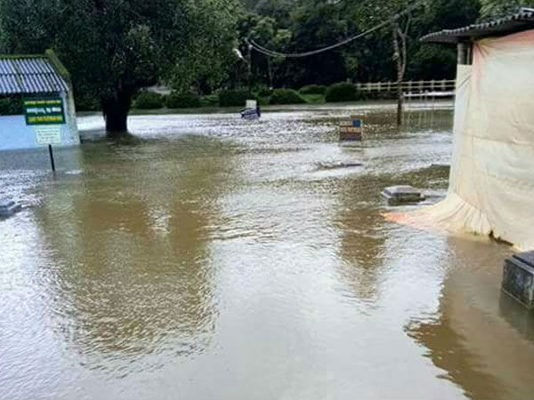 ಸಣ್ಣ ತೊರೆ ದೊಡ್ಡ ನದಿಯಾಯ್ತು