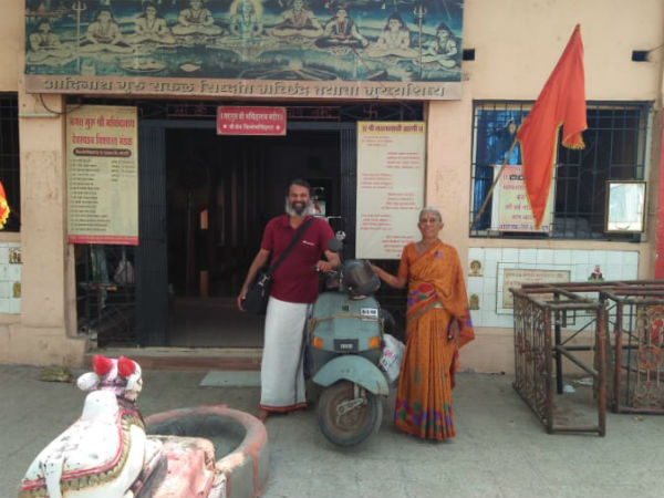 ಯಾವುದೇ ಹೋಟೆಲ್ ಗಳಲ್ಲಿ ಉಳಿಯಲಿಲ್ಲ
