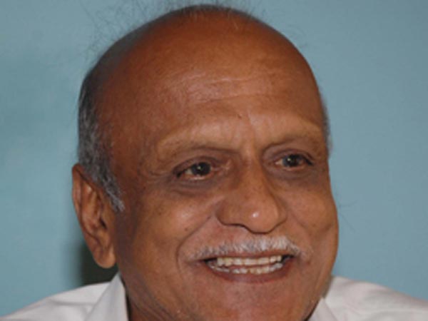 ದಿನಪತ್ರಿಕೆಯೊಂದರ ಸಂಪಾದಕರ ಪಾತ್ರವೂ ಇದೆ