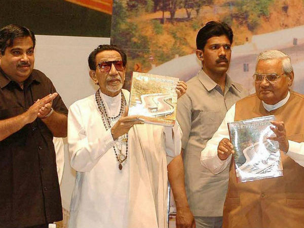 ಶಿವಸೇನಾ ಮುಖಂಡ ಬಾಳ್ ಠಾಕ್ರೆ ಅವರೊಂದಿಗೆ