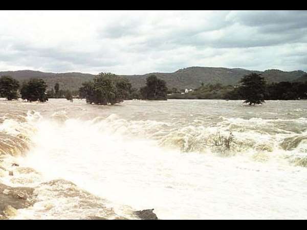 ಬಿಳಿಗುಂಡ್ಲುನಲ್ಲಿ ನೀರ ಮಾಪನ