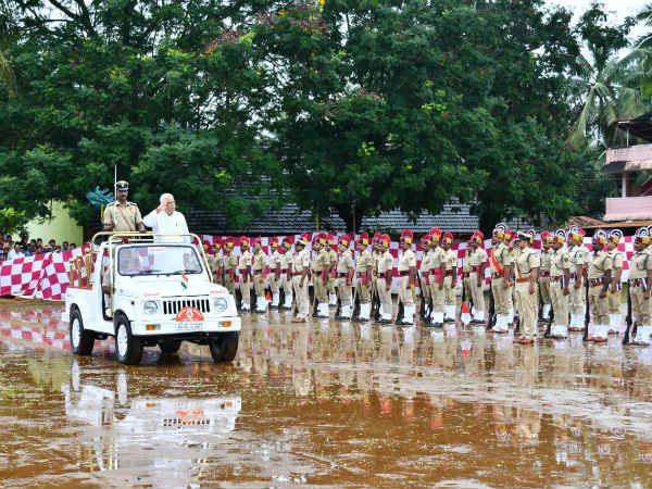 ಕಾರವಾರದಲ್ಲಿ ಅದ್ದೂರಿಯಾಗಿ ನಡೆದ ಸ್ವಾತ್ರಂತ್ರ್ಯ ದಿನಾಚರಣೆ