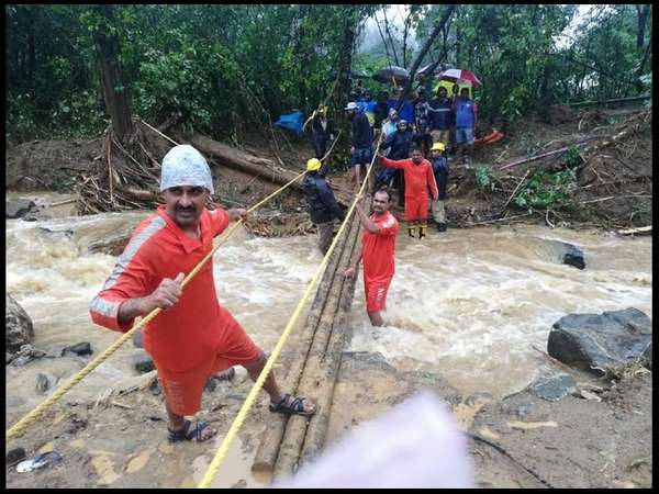 ಸಂತ್ರಸ್ತರಿಗೆ ಹಳಸಲು ಅನ್ನ ನೀಡಲಾಗುತ್ತಿದೆ