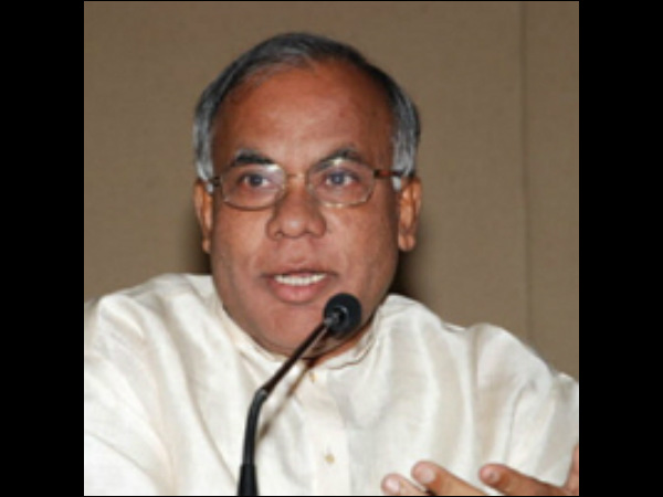 ಜ್ಯೋತಿಷಿ ಮಾತು ನಂಬಿದವರ ಪಟ್ಟಿ ದೊಡ್ಡದಿದೆ