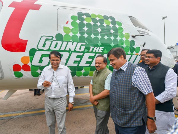 ಮೊದಲ ಯಾನದ ಯಶಸ್ಸಿನ ಸಂಭ್ರಮಾಚರಣೆಗೆ ಸಾಕ್ಷಿ
