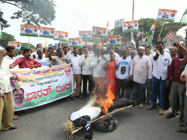 ವಿನೂತನ ಪ್ರತಿಭಟನೆ