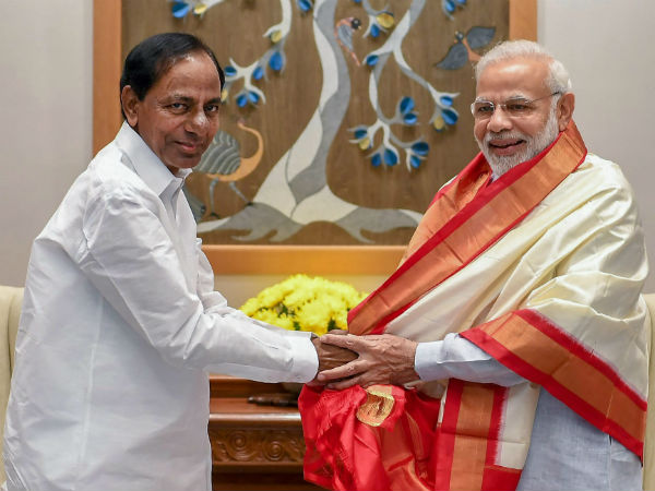 ಪ್ರಧಾನಿ ಮೋದಿ-ಕೆಸಿಆರ್ ಭೇಟಿ