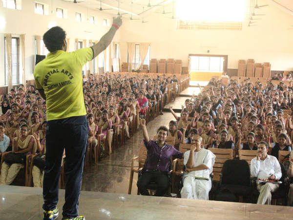 Girls should be appreciate Mother, Sons campaign in Udupi Girls should be appreciate Mother, Sons campaign in Udupi