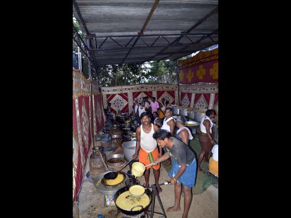 ವಿಶಿಷ್ಟವಾದದ್ದನ್ನು ಭಕ್ತರಿಗೆ ನೀಡಬೇಕು