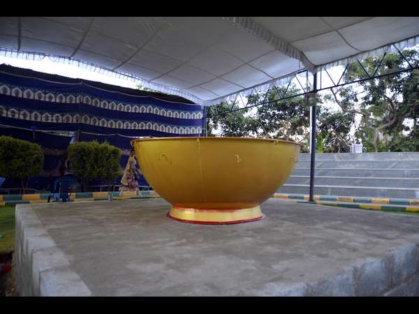 ಸಾವಿರಾರು ಕೆಜಿ ತೂಕದ ಲಡ್ಡು ತಯಾರಿಕೆ