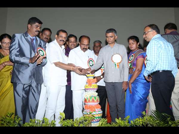 ಮಕ್ಕಳ ದಾಖಲಾತಿ ಇಳಿಕೆ