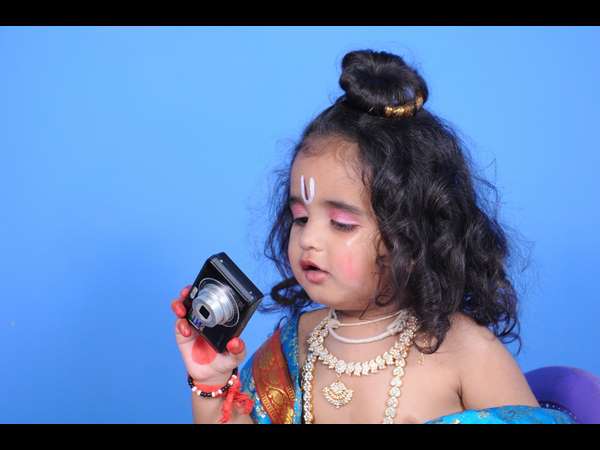 ಕಂದಮ್ಮನ ಕಣ್ಣಲ್ಲಿ ನೀರು, ಅಮ್ಮನಿಗೆ ಪನ್ನೀರು