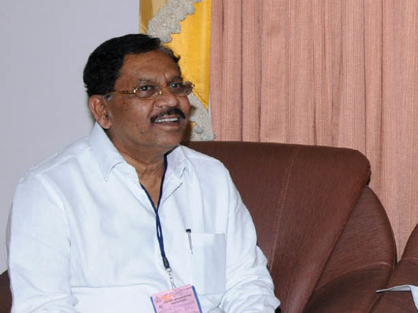 ಜೆಡಿಎಸ್ ಎಂಟು, ಕಾಂಗ್ರೆಸ್ ಐದು, ಬಿಜೆಪಿ ಒಂದು ಮತ್ತು ಒಬ್ಬರು ಪಕ್ಷೇತರರು