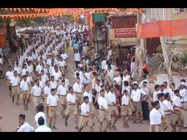 ಬಿಜೆಪಿ ಹಾಗೂ ಆರ್ಎಸ್ಎಸ್ ಕಾರ್ಯಕರ್ತರು
