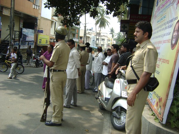 ರಾಜಕಾರಣಿ, ರಿಯಲ್ ಎಸ್ಟೇಟ್ ಮಾಫಿಯಾ ಜತೆ ಹೊಂದಾಣಿಕೆ