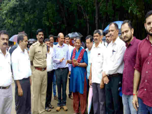 ಸಾಗಾಟ ವಾಹನಗಳನ್ನು ಪಾರ್ಕ್ ಮಾಡದಂತೆ ನಿರ್ಬಂಧಿಸುವುದು