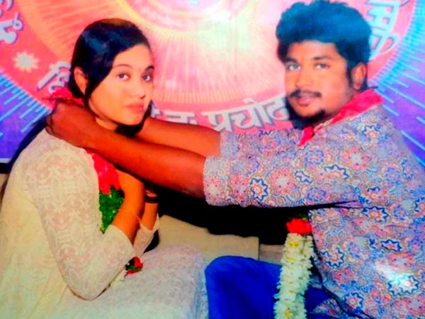 ಮಾಹಿತಿ ಸಂಗ್ರಹಿಸುತ್ತಿರುವ ಪೊಲೀಸರು