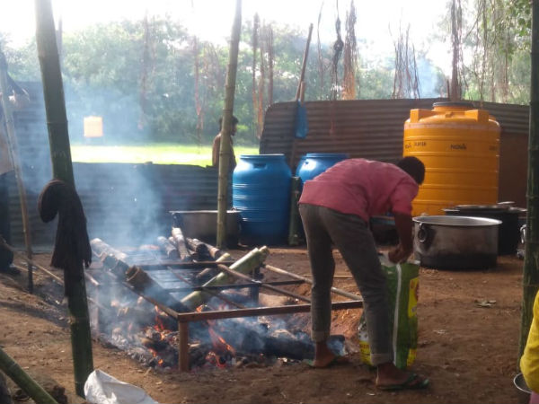 ಕೆಂಡದಲ್ಲಿ 40 ನಿಮಿಷ ಬೇಯಿಸಬೇಕು