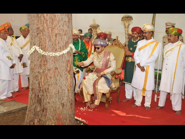 ಆಯುಧಗಳಿಗೆ ಪೂಜೆ