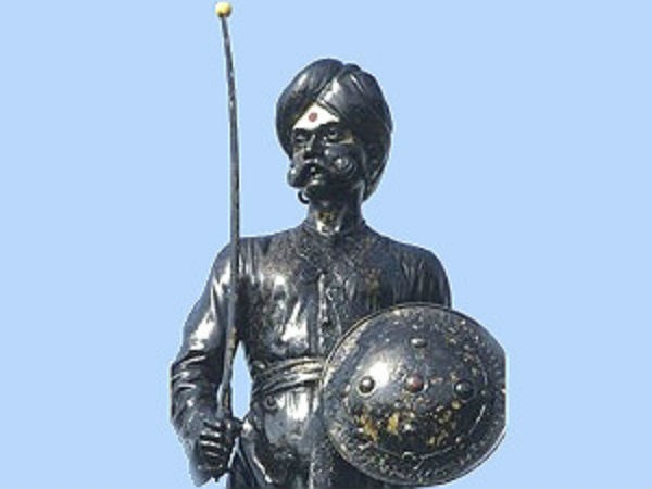 ಮಾಜಿಗಳನ್ನು ಸೆಳೆಯುವ ಯತ್ನವೇಕೆ