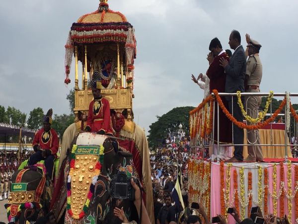 ವೈಭವದ ಅಂಬಾರಿ ಸೇವೆ