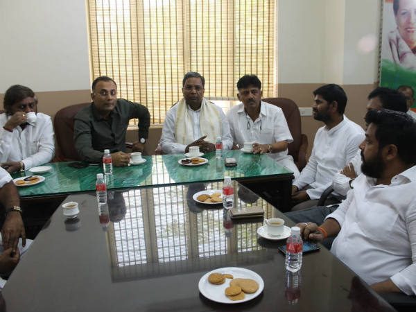 ಸಚಿವ ಸ್ಥಾನಕ್ಕೆ ಪಟ್ಟು