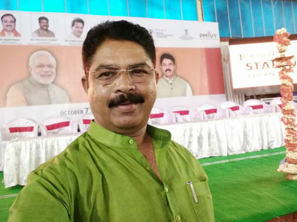 ಅಶೋಕ್ ವಿರುದ್ಧ ಮುಗಿಬಿದ್ದಿರುವ ವಲಸಿಗರು