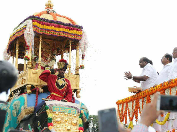 ಜನಪದ ಕಲಾ ತಂಡಗಳ ಮೆರುಗು