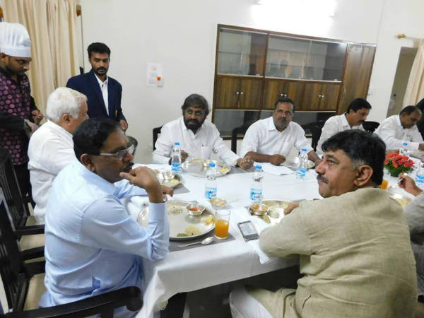ವರ್ಗಾವಣೆ ಬಗ್ಗೆ ಚರ್ಚೆ