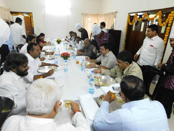 ಎಲ್ಲದಕ್ಕೂ ಸಿದ್ದರಾಮಯ್ಯ ಕರೆಯಲಾಗಲ್ಲ