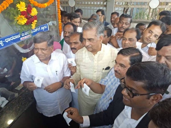 ಬಸ್ಗಳಿಗೆ ಏಕ ರೀತಿಯ ಕಾರ್ಡ್