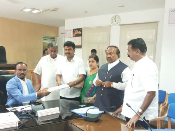 ಬಿ.ವೈ.ರಾಘವೇಂದ್ರ ನಾಮಪತ್ರ